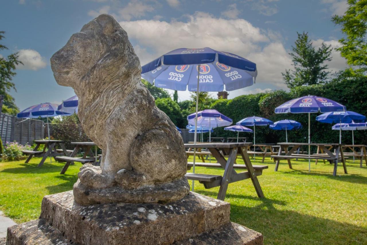 The White Lion, Soberton Hotel Exterior photo