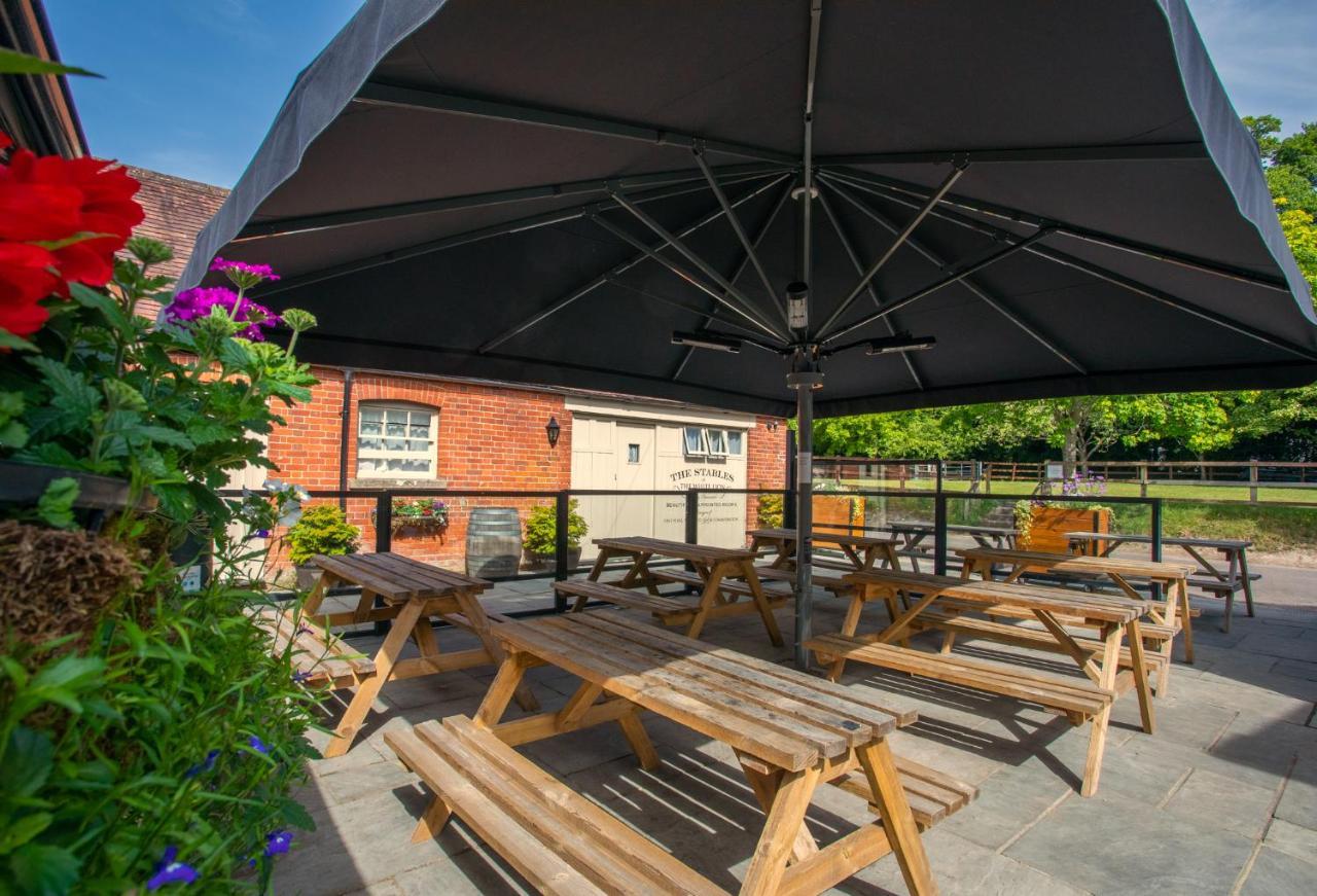 The White Lion, Soberton Hotel Exterior photo