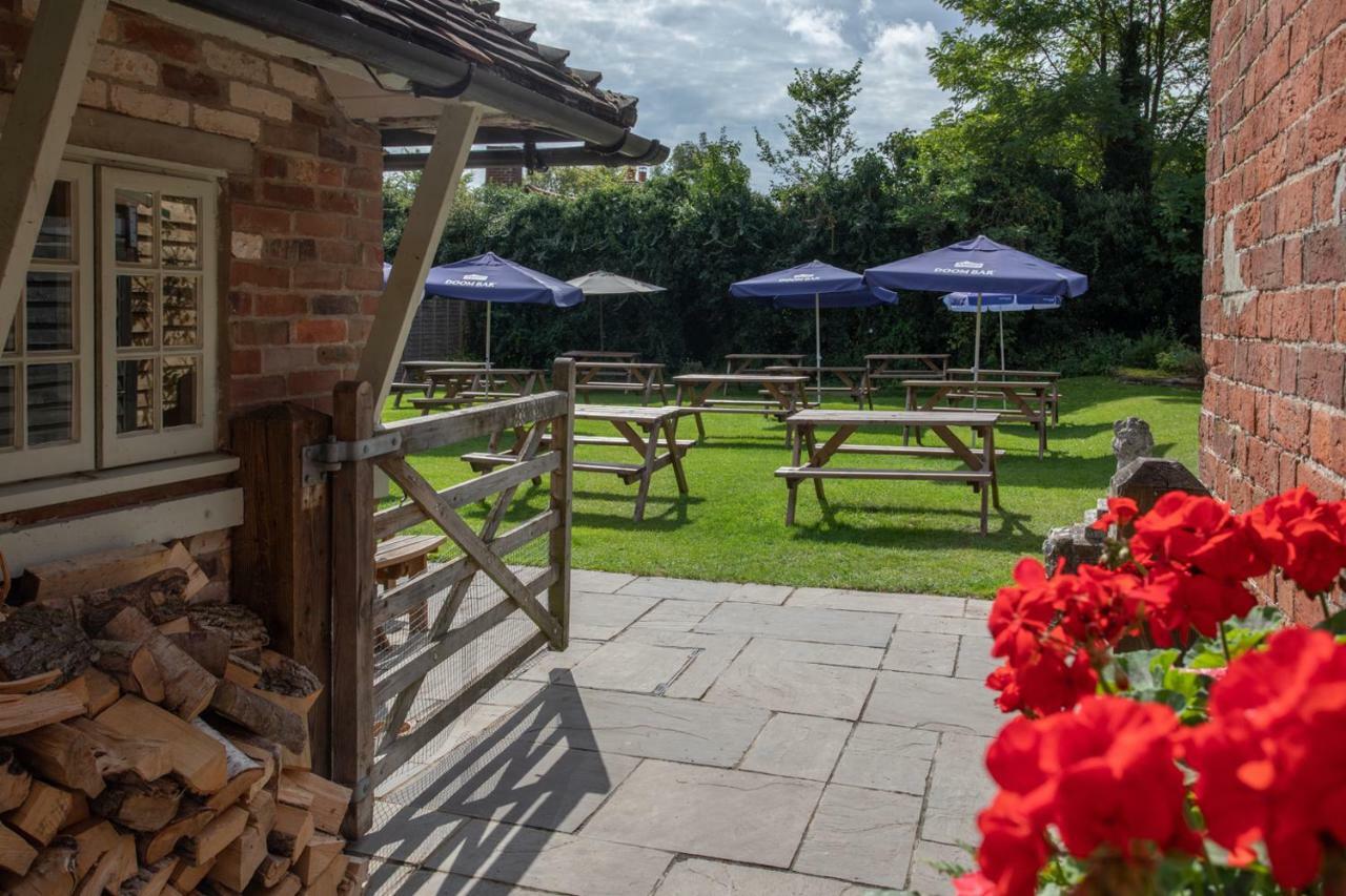 The White Lion, Soberton Hotel Exterior photo